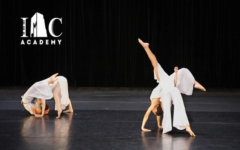 Đặc Trưng Ở Nghệ thuật đương đại