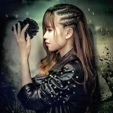 Là con gái thật tuyệt - Khởi My | Lời bài hát, hợp âm, MV