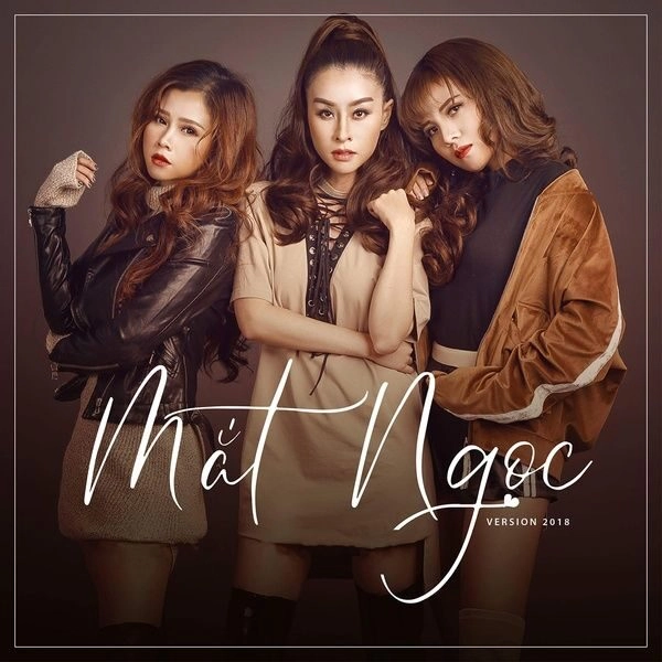Từ một ngã tư đường phố - Mắt Ngọc | Lời bài hát, hợp âm, MV